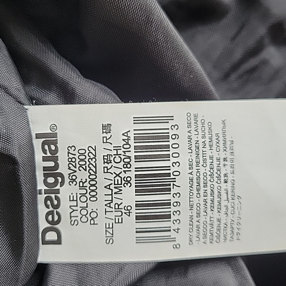 Desigual dress with eclectic pattern, pop of red, and artistic design - Picture 11 of 11